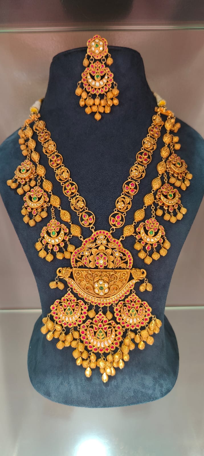 Heritage Rajwada Bridal Jewellery Set with Intricate Temple Design